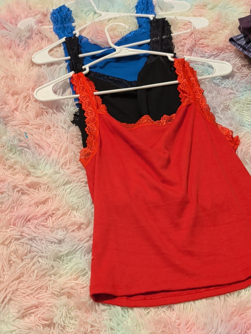 Lace-Trim Ribbed Tank Top - Red - Picture 2 of 3